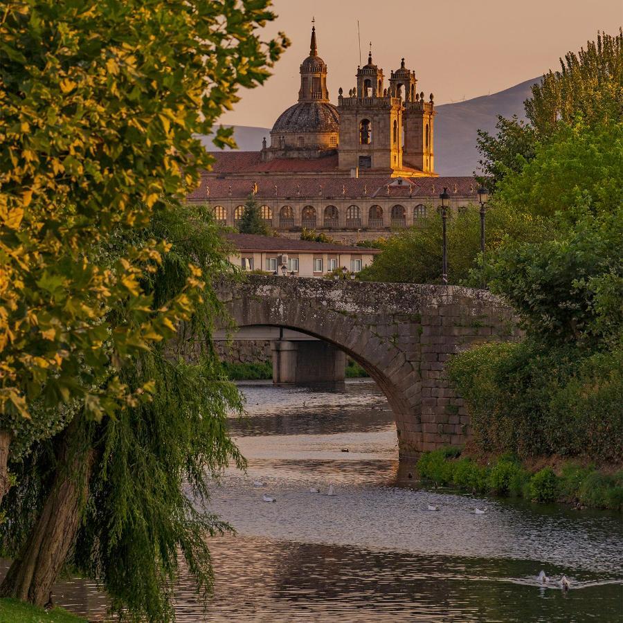 蒙福特·德·莱蒙斯Morin Grey Casa En El Corazon De La Ribeira Sacra别墅 外观 照片